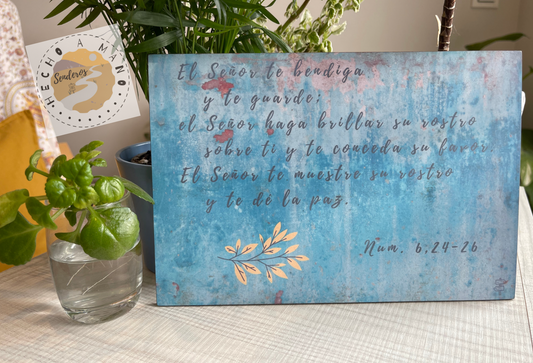 Lamina de Madera "El Señor te bendiga y te guarde; el Señor haga brillar su rostro sobre ti y te conceda su favor. El Señor te muestre su rostro y te dé la paz"