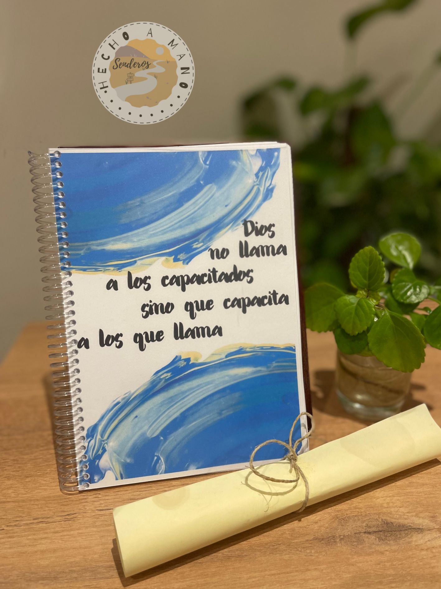 Libreta personalizada "Dios no llama a los capacitados sino que capacita a los que llama"