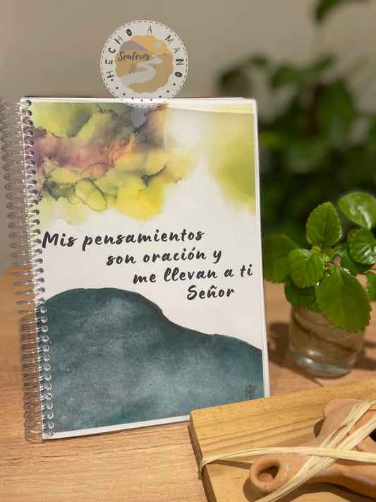 Libreta personalizada "Mis pensamientos son oración y me llevan a ti señor"