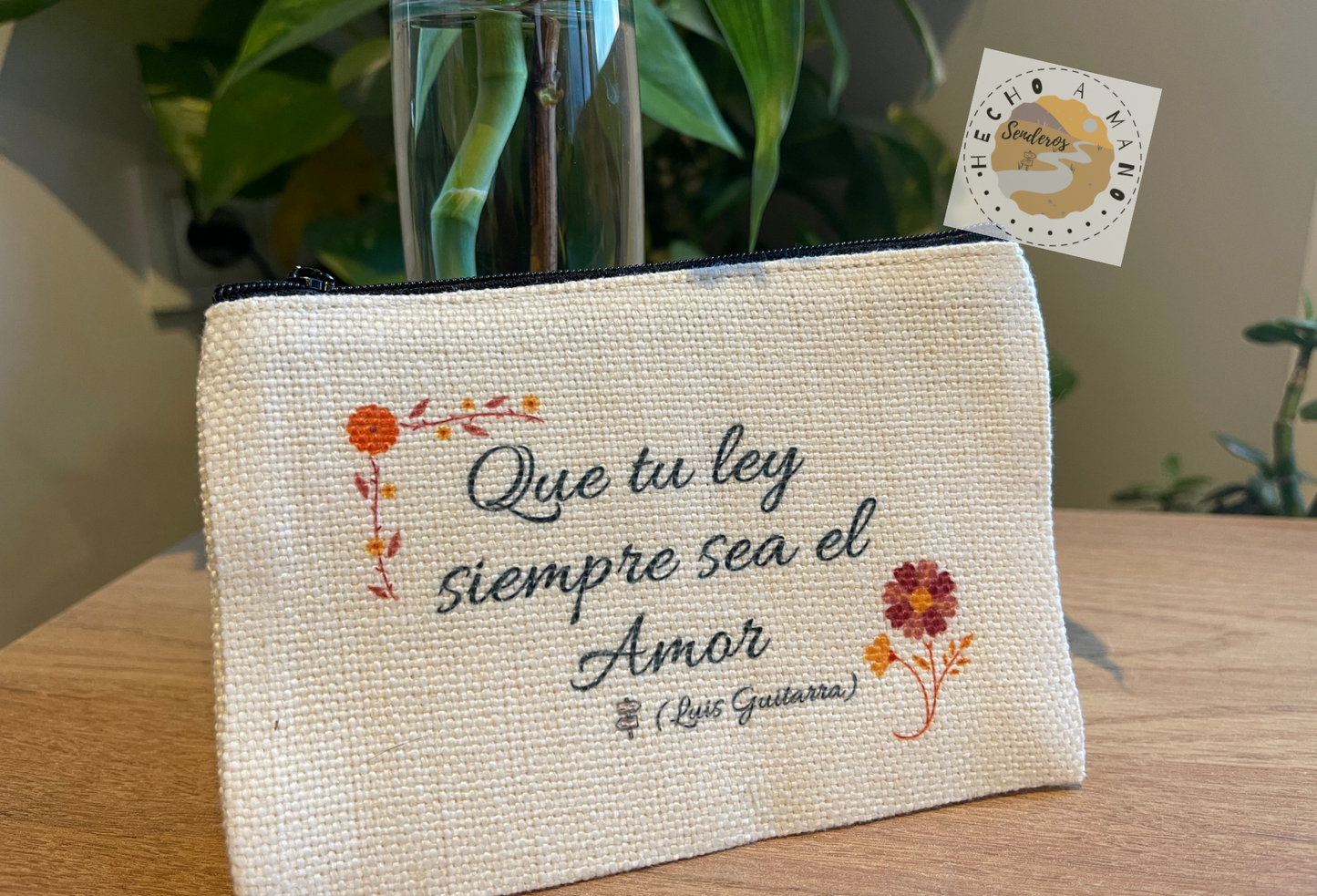 Monedero "Que tu ley siempre sea el amor"