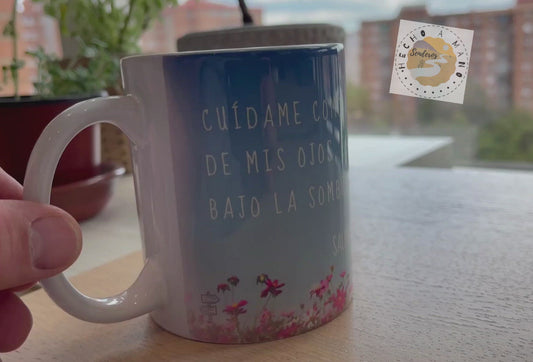 Taza de Cerámica "Cuídame como a la niña de tus ojos, escóndeme bajo la sombra de tus alas"