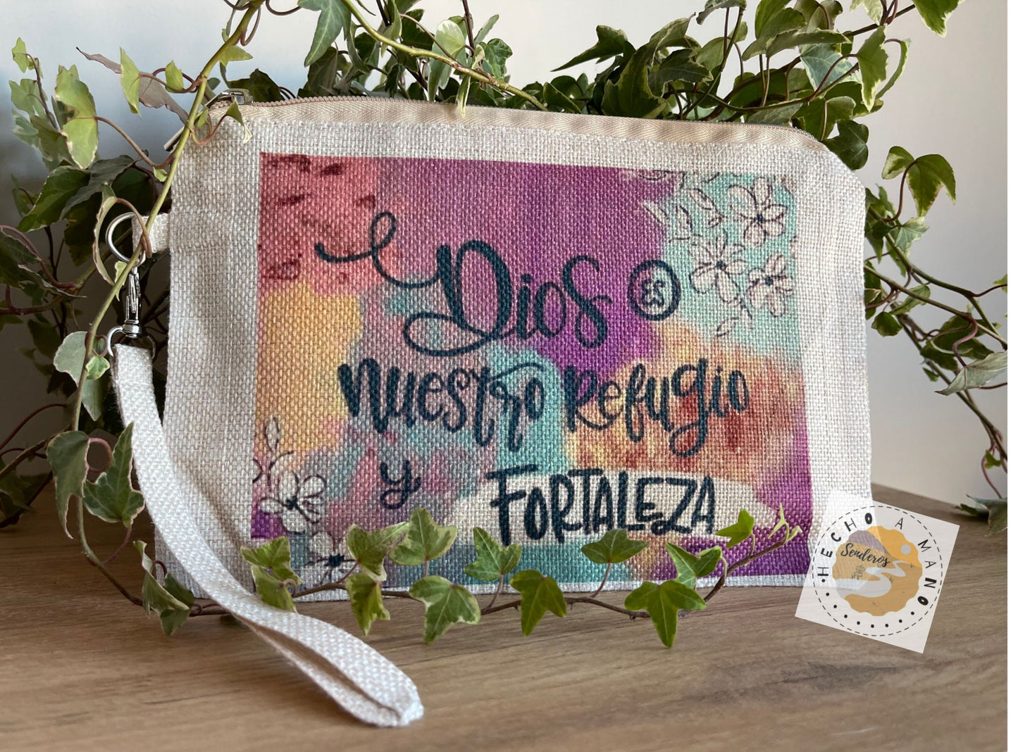 Neceser de simil lino "Dios es nuestro refugio y fortaleza"